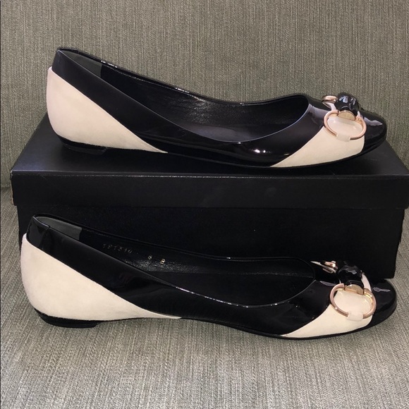 CHANEL suede and patent leather flats - Picture 3 of 11